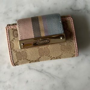 Gucci monogram canvas 6 key holder